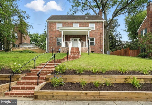 1821 Shepherd St Ne, WASHINGTON