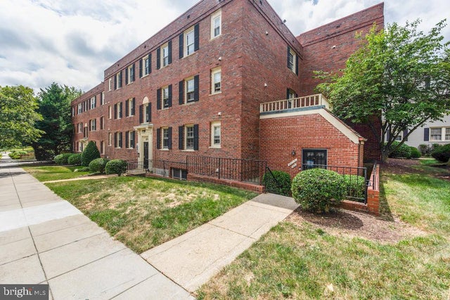 2015 37th St Se #102, Washington