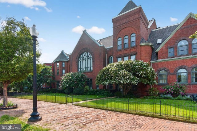 905 South Carolina Ave Se #6, Washington