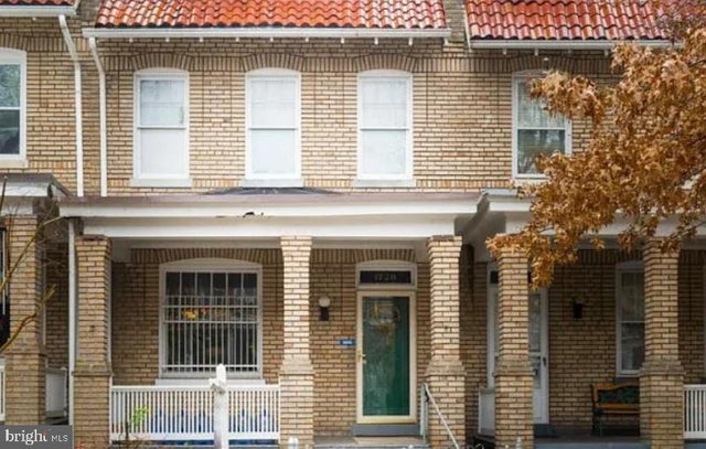 1720 Kenyon St Nw, WASHINGTON