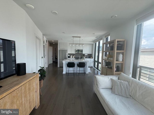 1999 9 1/2 St Nw #303, Washington