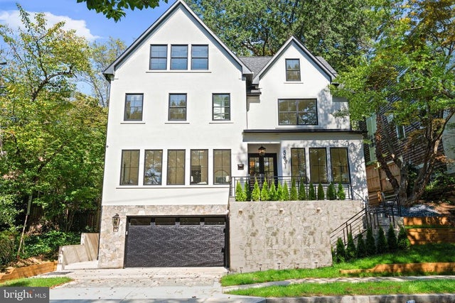 5631 Macarthur Blvd Nw, WASHINGTON