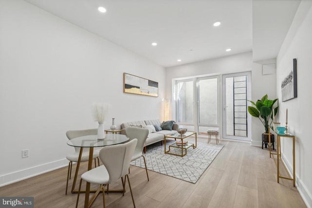 705 Quincy St Ne #2f, Washington