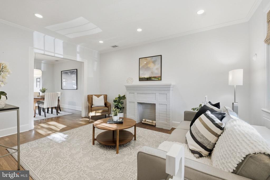 Photo of Listing #DCDC2216240