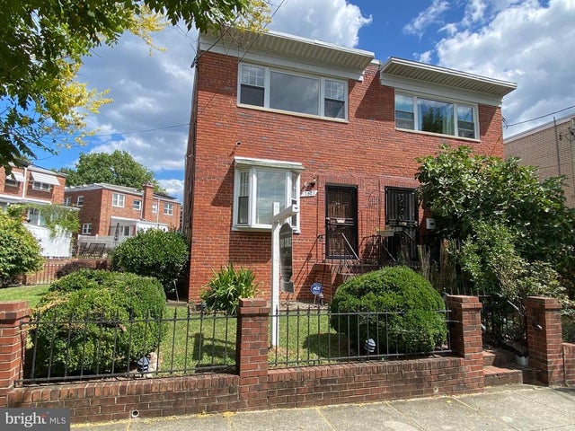 7527 8th St Nw, Washington