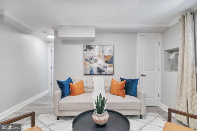 1708 Newton St Nw #104, Washington