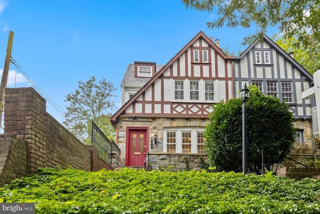 1628 44th St Nw, Washington