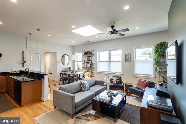 1240 4th St Nw #300, Washington