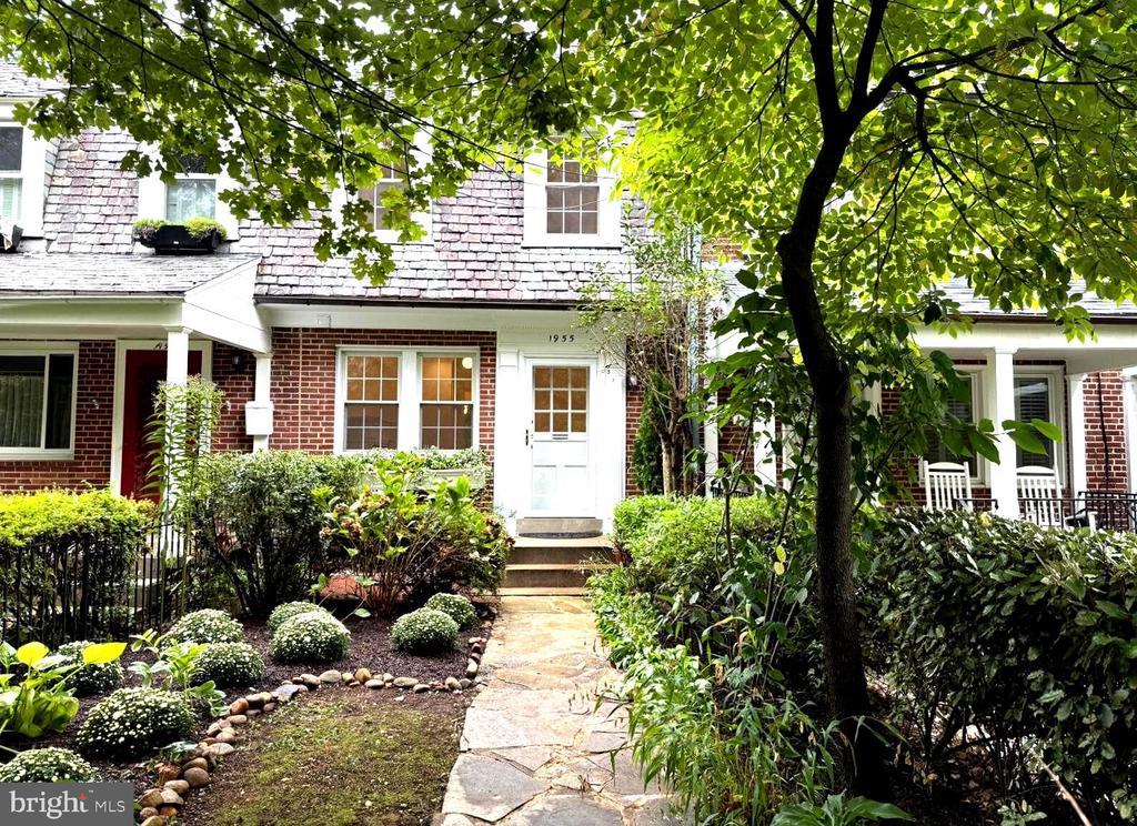 Photo of Listing #DCDC2217428