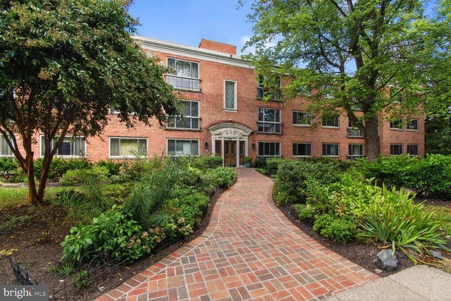 2711 Ordway St Nw #300, Washington