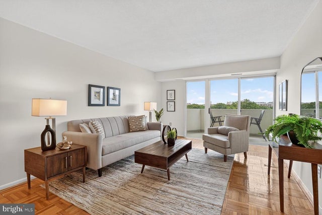 700 7th St Sw #716, Washington