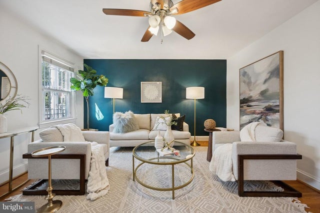 2008 Shepherd St Ne, Washington