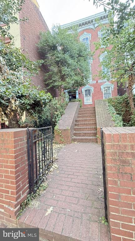 1125 5th St Nw, Washington