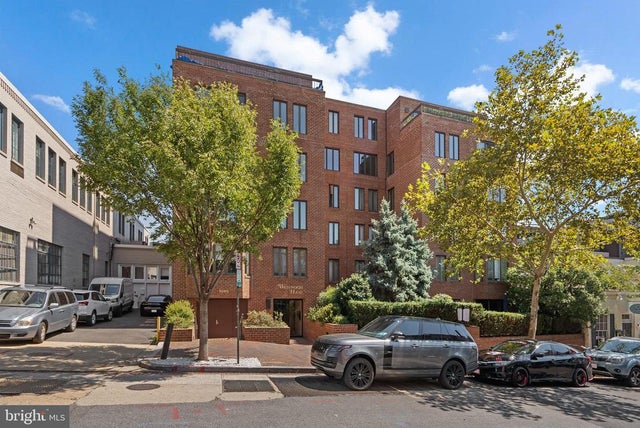 1045 31st St Nw #302, Washington