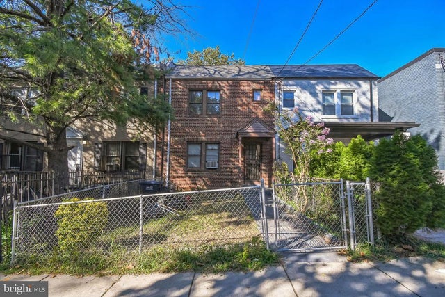 1638 V St Se, Washington