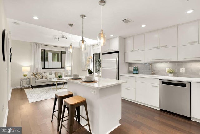 1010 Massachusetts Ave Nw #211, Washington