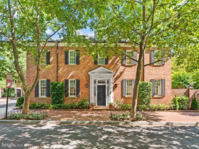 3043 P St Nw, WASHINGTON