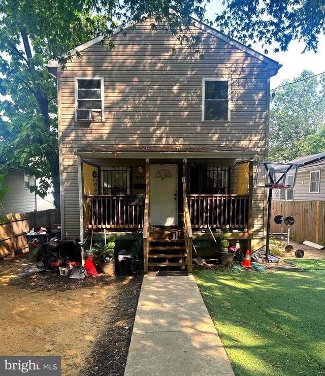 1027 49th St Ne, Washington