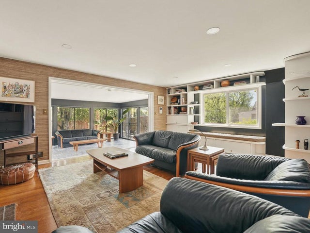 8003 16th St Nw, Washington