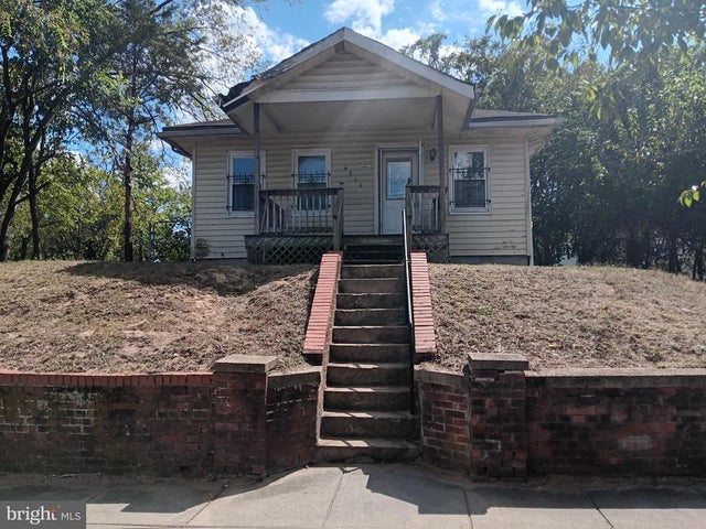 4511 Eads St Ne, Washington