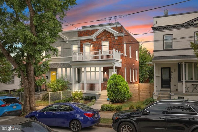 812 Tewkesbury Pl Nw, Washington