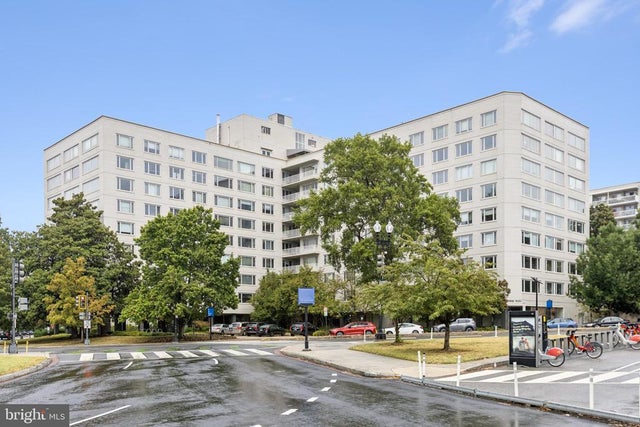 2475 Virginia Ave Nw #828, Washington