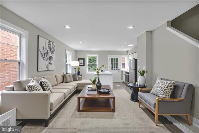 2411 Savannah St Se, Washington