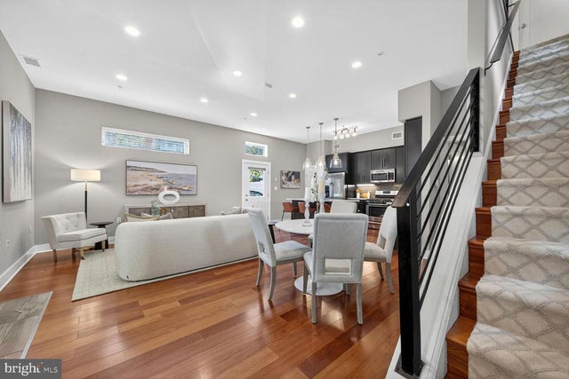 762 Park Rd Nw #7, Washington