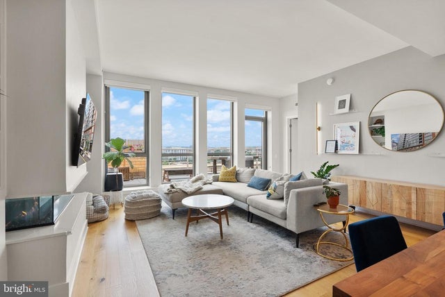 1211 Van St Se #ph-13b, Washington