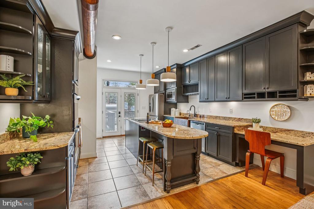 1124 G St Ne, WASHINGTON