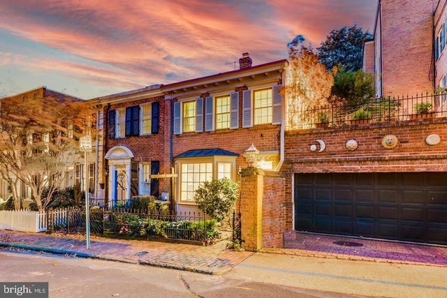 1656 32nd St Nw, Washington