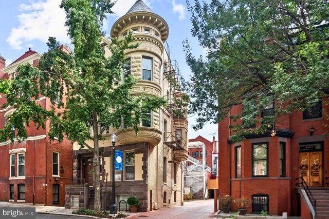 2008 Hillyer Pl Nw, Washington