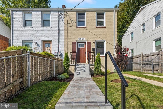 3407 25th St Se, Washington