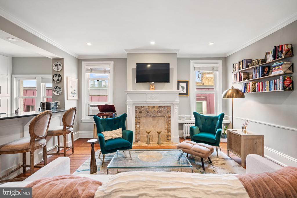 Photo of Listing #DCDC2223886