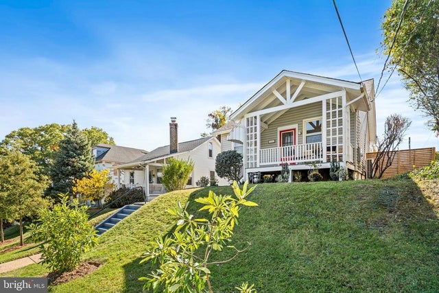 1327 Irving St Ne, Washington