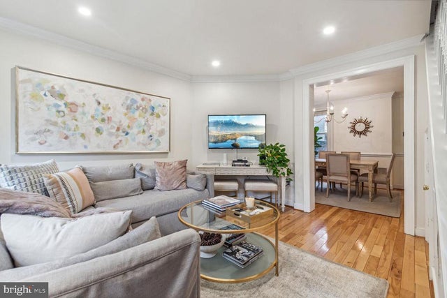 1009a I St Ne, Washington