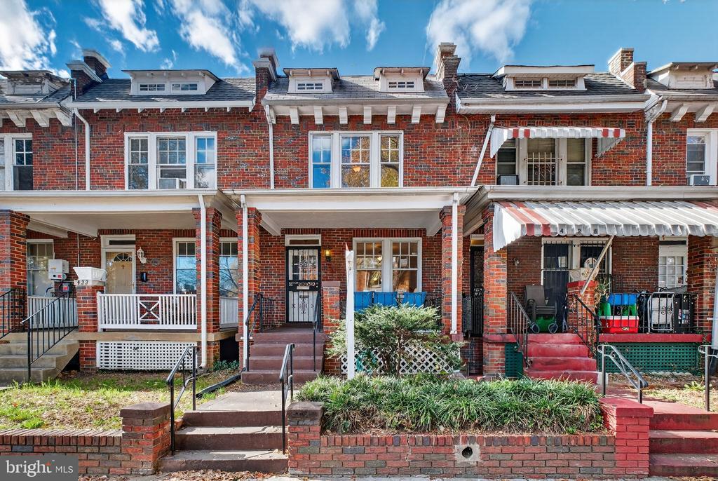 424 23rd Pl Ne, WASHINGTON