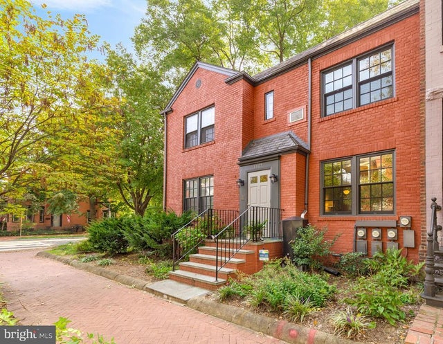 1127 C St Se #2, Washington