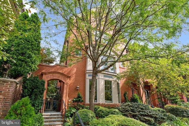 2915 38th St Nw, WASHINGTON