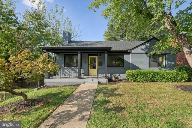 44 Sheridan St Ne, Washington