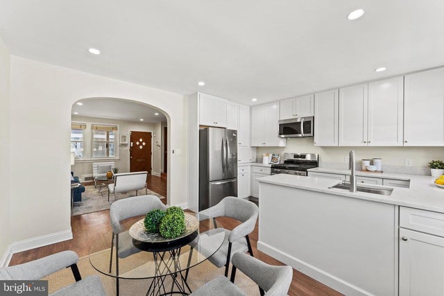 1764 Lyman Pl Ne, Washington