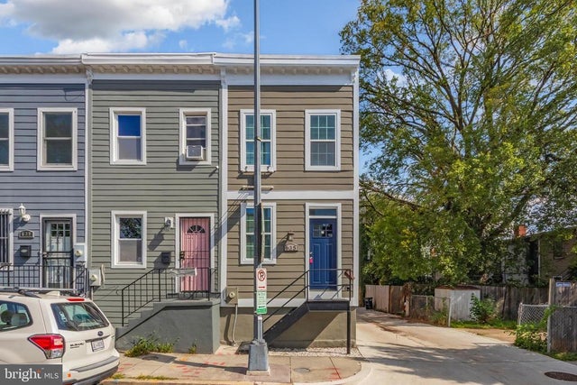 635 20th St Ne, Washington