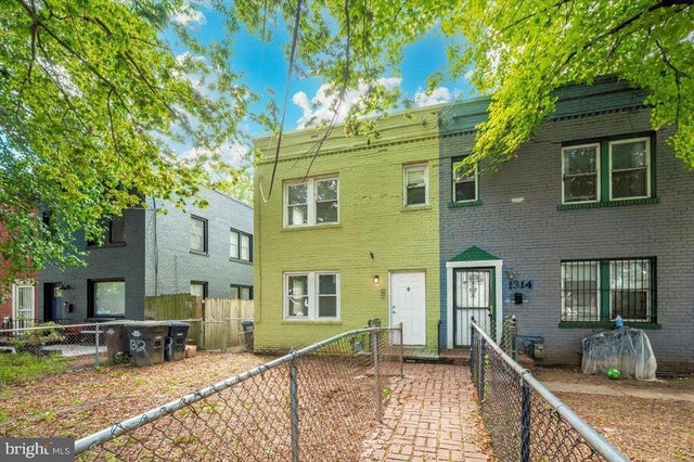 1312 Eastern Ave Ne, Washington