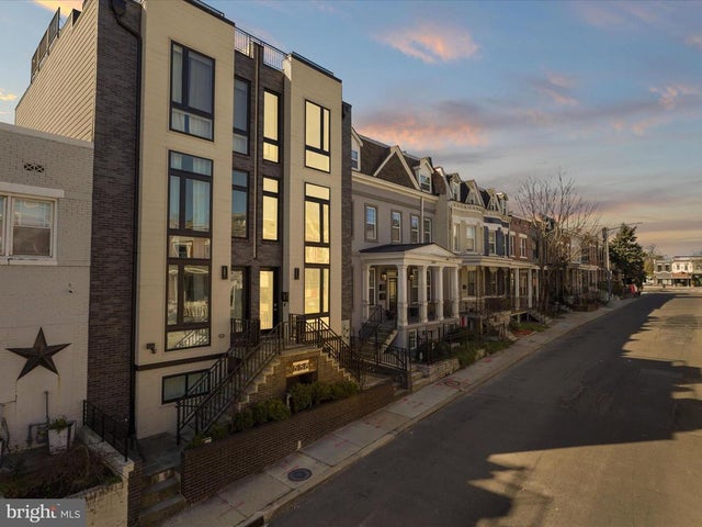 558 Harvard St Nw #b, WASHINGTON