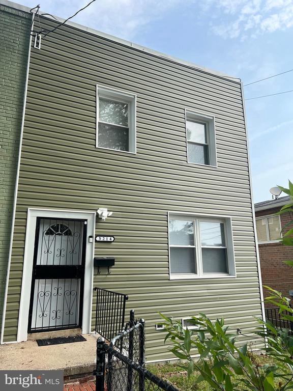 5214 Blaine St Ne, Washington