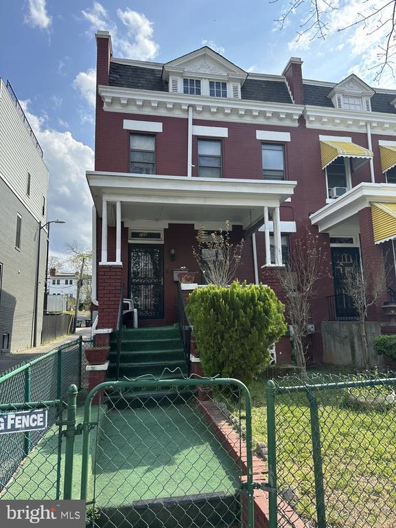 726 Taylor St Nw, Washington