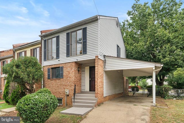 5036 Nash St Ne, Washington