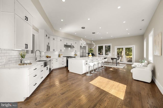 3015 26th St Ne, Washington