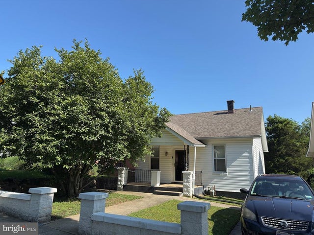 1328 Girard St Ne, Washington