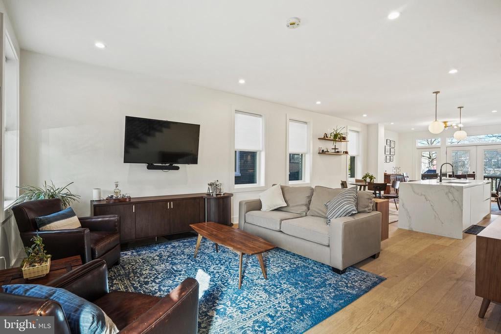 1410 C St Ne, WASHINGTON